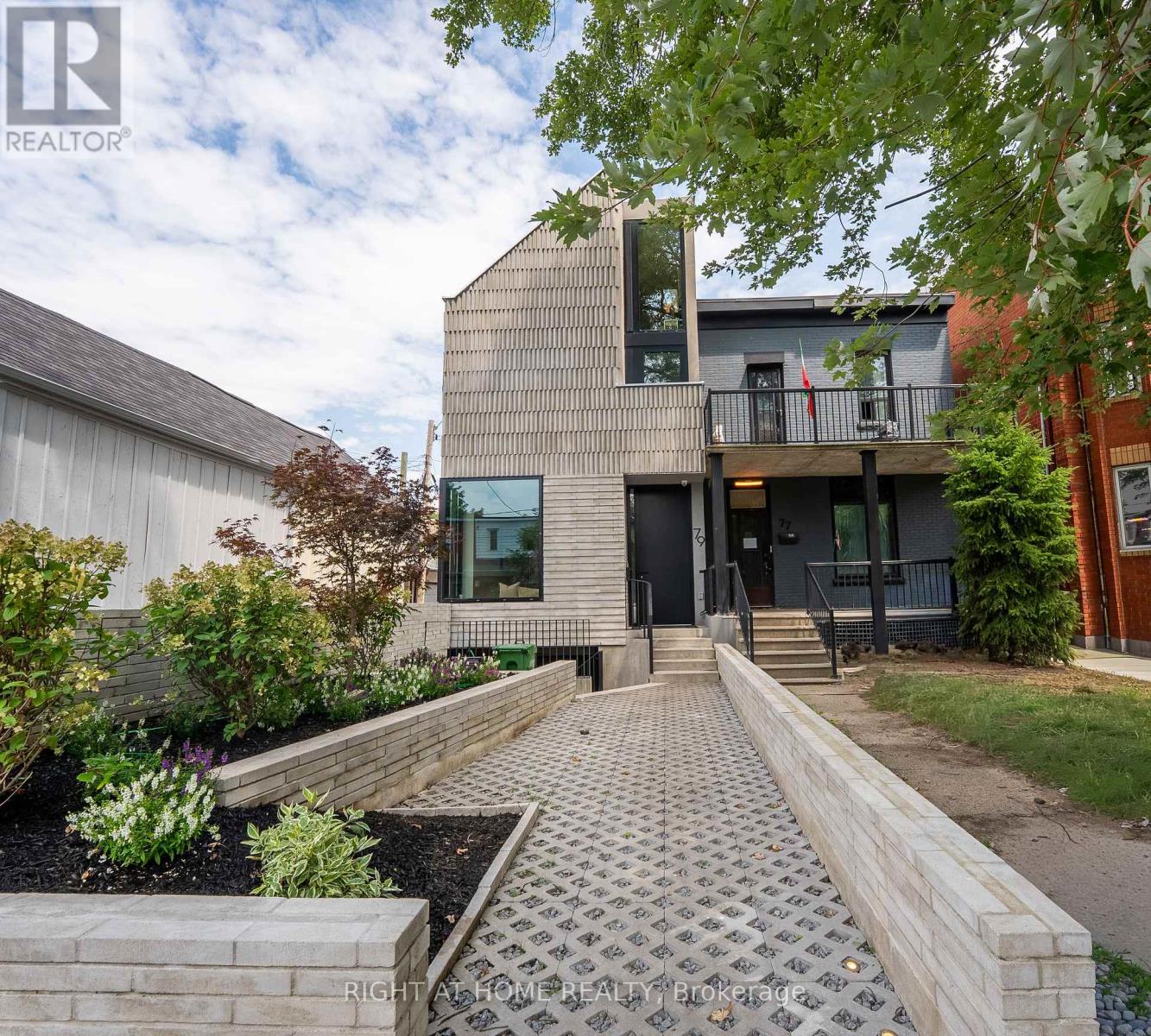 <div class="slider-price">$3,599,000</div><p>79 Northcote Avenue, Toronto, Ontario</p>