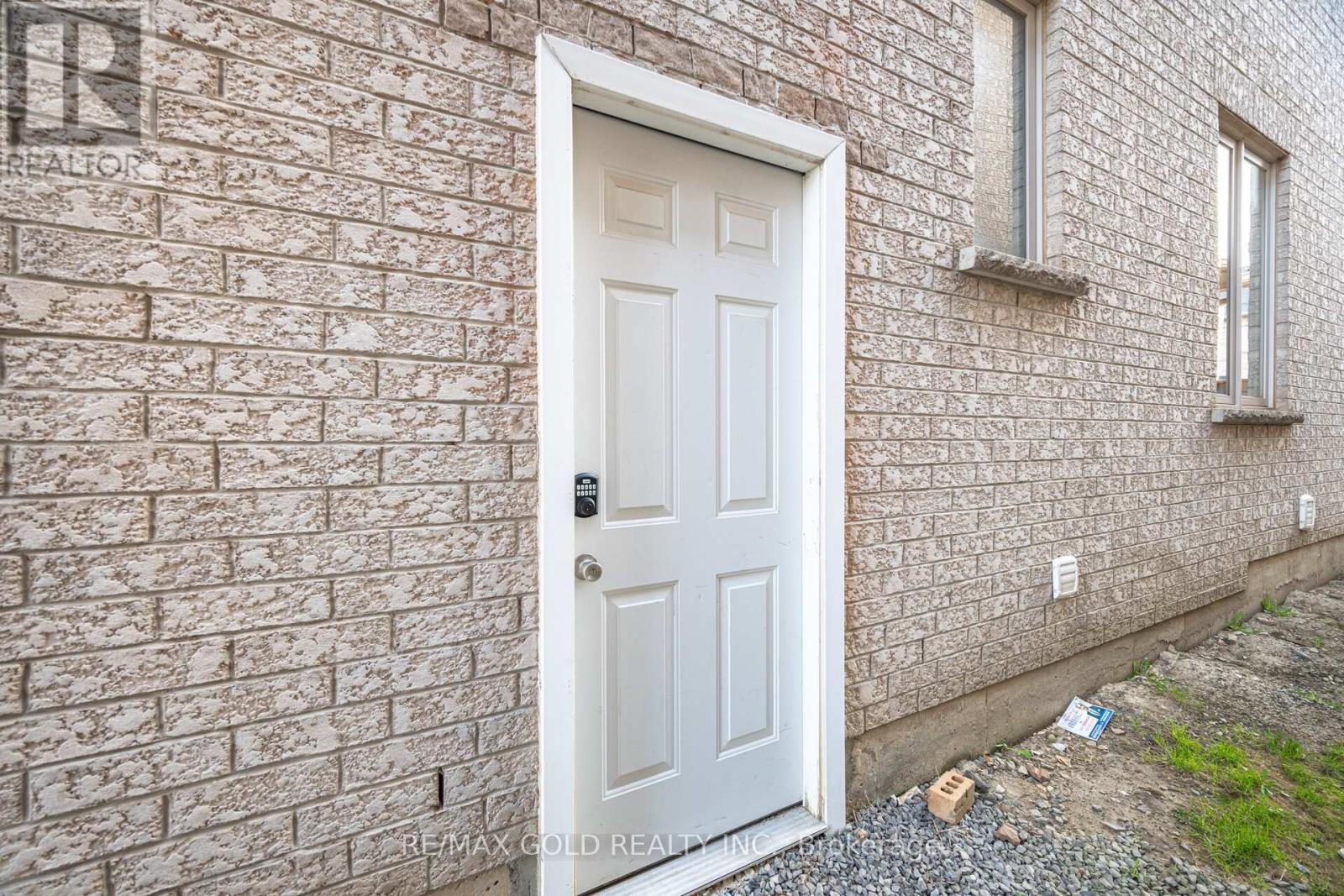 15 Junetown Circle, Brampton, Ontario  L6X 0X7 - Photo 25 - W13658418