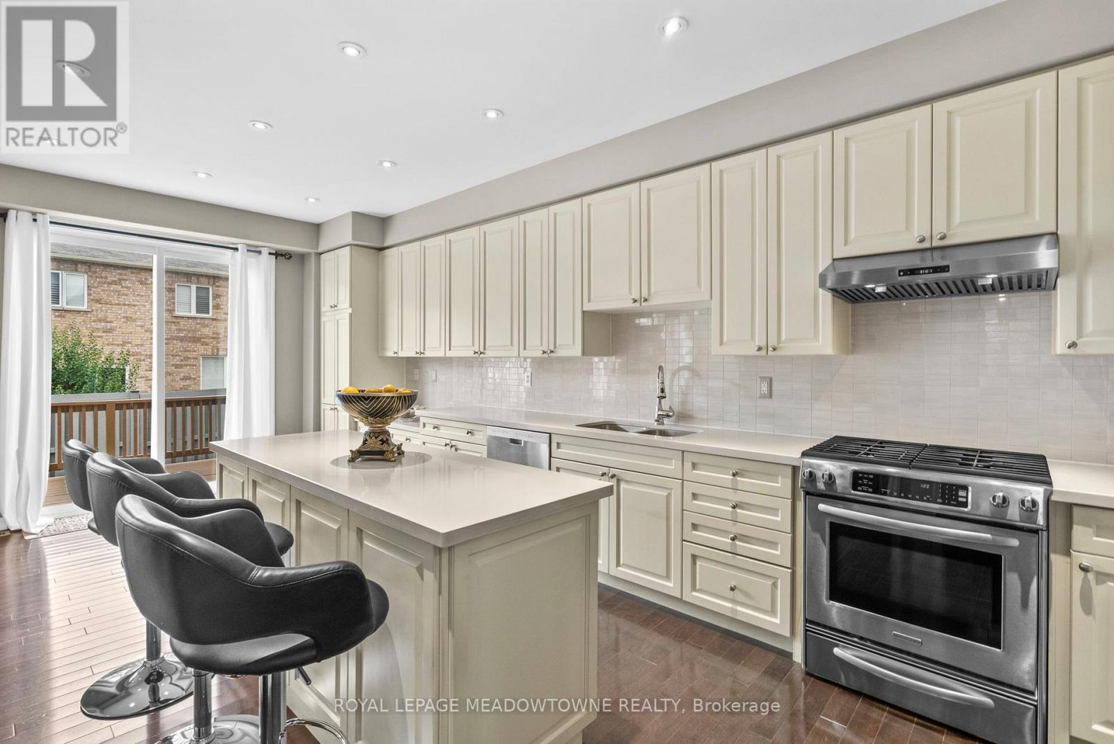 589 Bartleman Terrace, Milton, Ontario  L9T 6Z4 - Photo 10 - W13658556