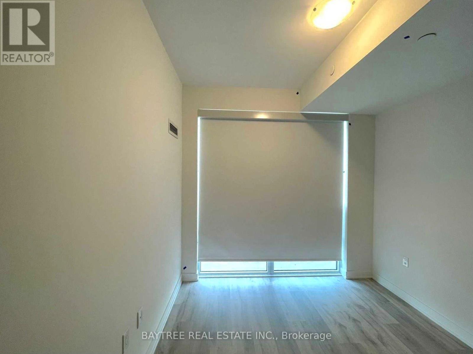 411 - 4655 Metcalfe Avenue, Mississauga, Ontario  L5M 0Z7 - Photo 3 - W13658598