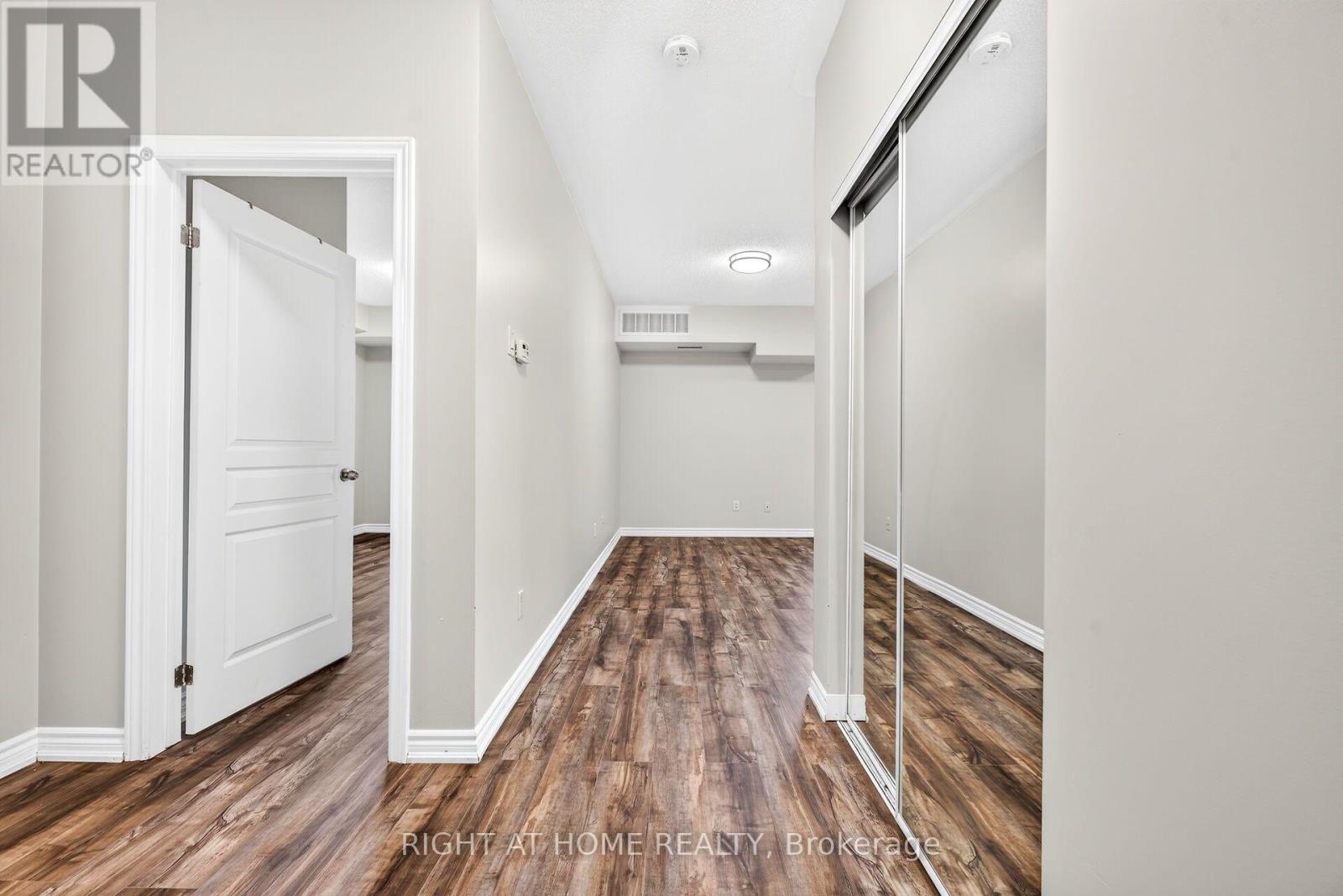 430 - 570 Lolita Gardens, Mississauga, Ontario  L5A 0A1 - Photo 12 - W13658664