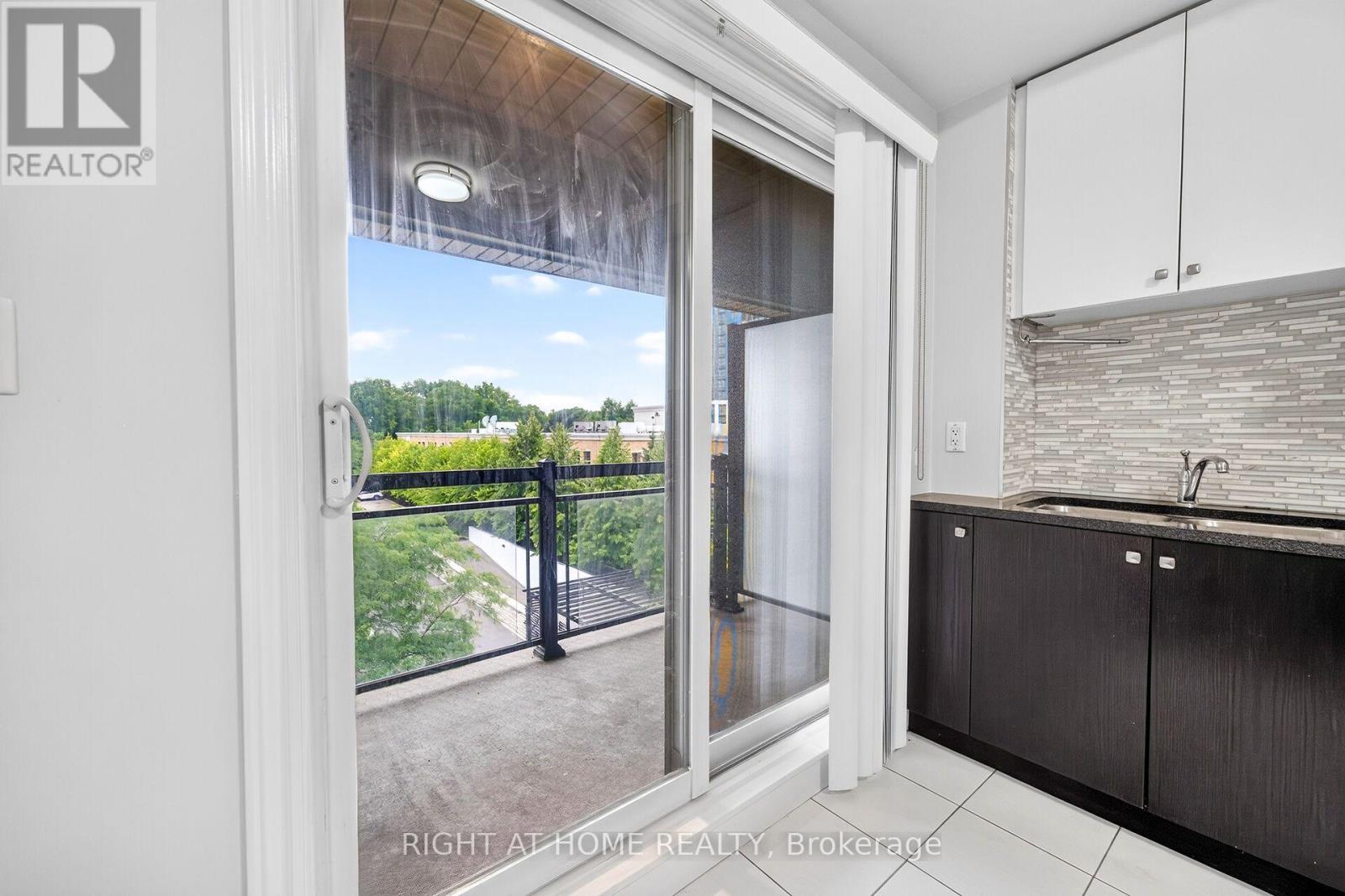430 - 570 Lolita Gardens, Mississauga, Ontario  L5A 0A1 - Photo 17 - W13658664