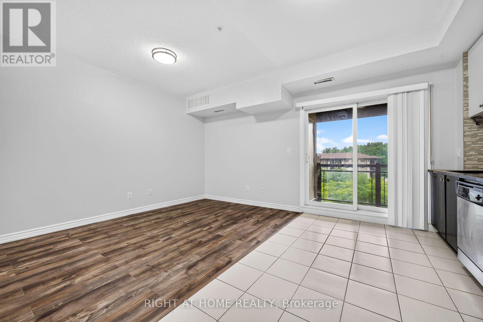 430 - 570 Lolita Gardens, Mississauga, Ontario  L5A 0A1 - Photo 4 - W13658664