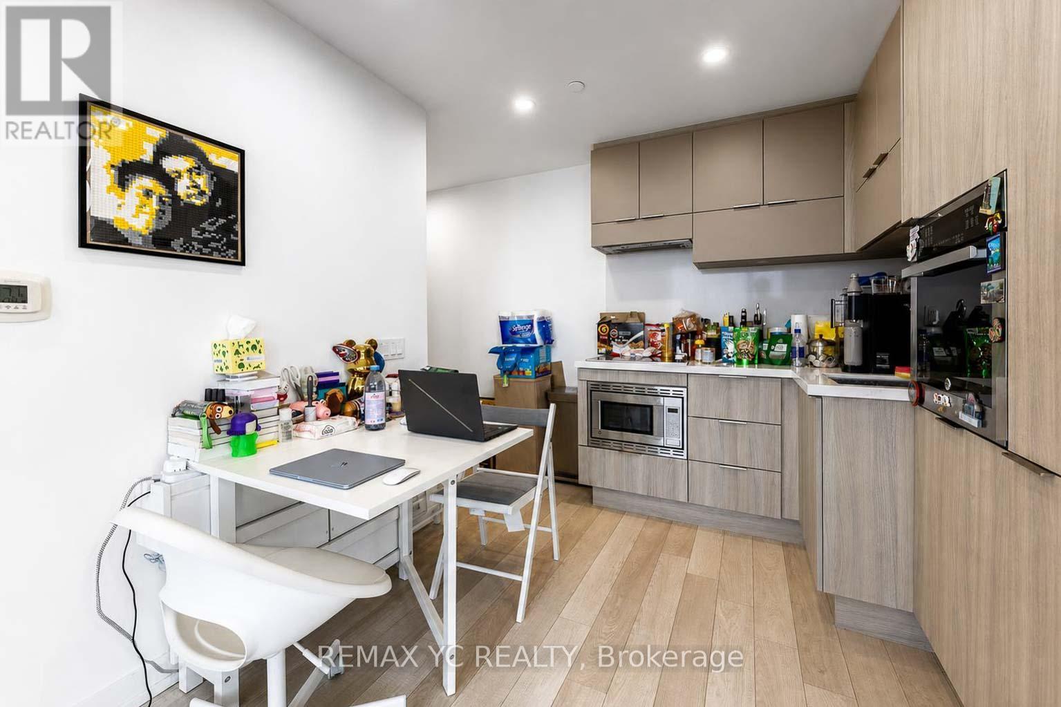 3708 - 39 Roehampton Avenue, Toronto, Ontario M4P 0G1 - Photo 3 - C13658074