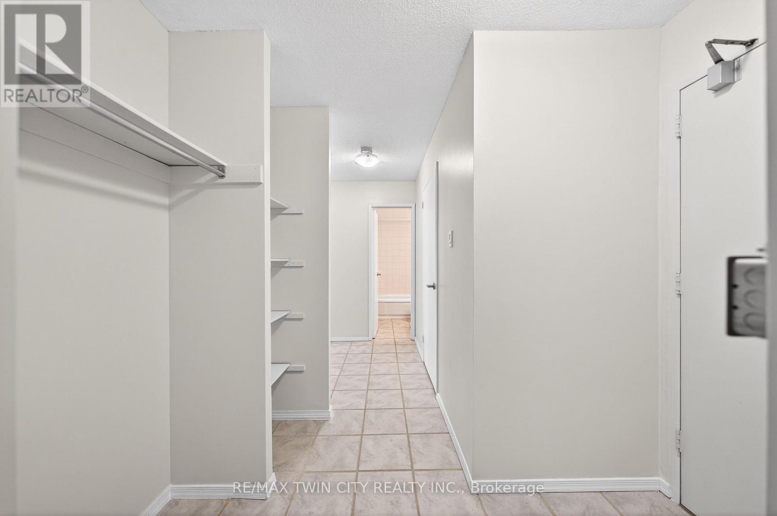 605 - 1100 Courtland Avenue E, Kitchener, Ontario  N2C 2H9 - Photo 24 - X12960798