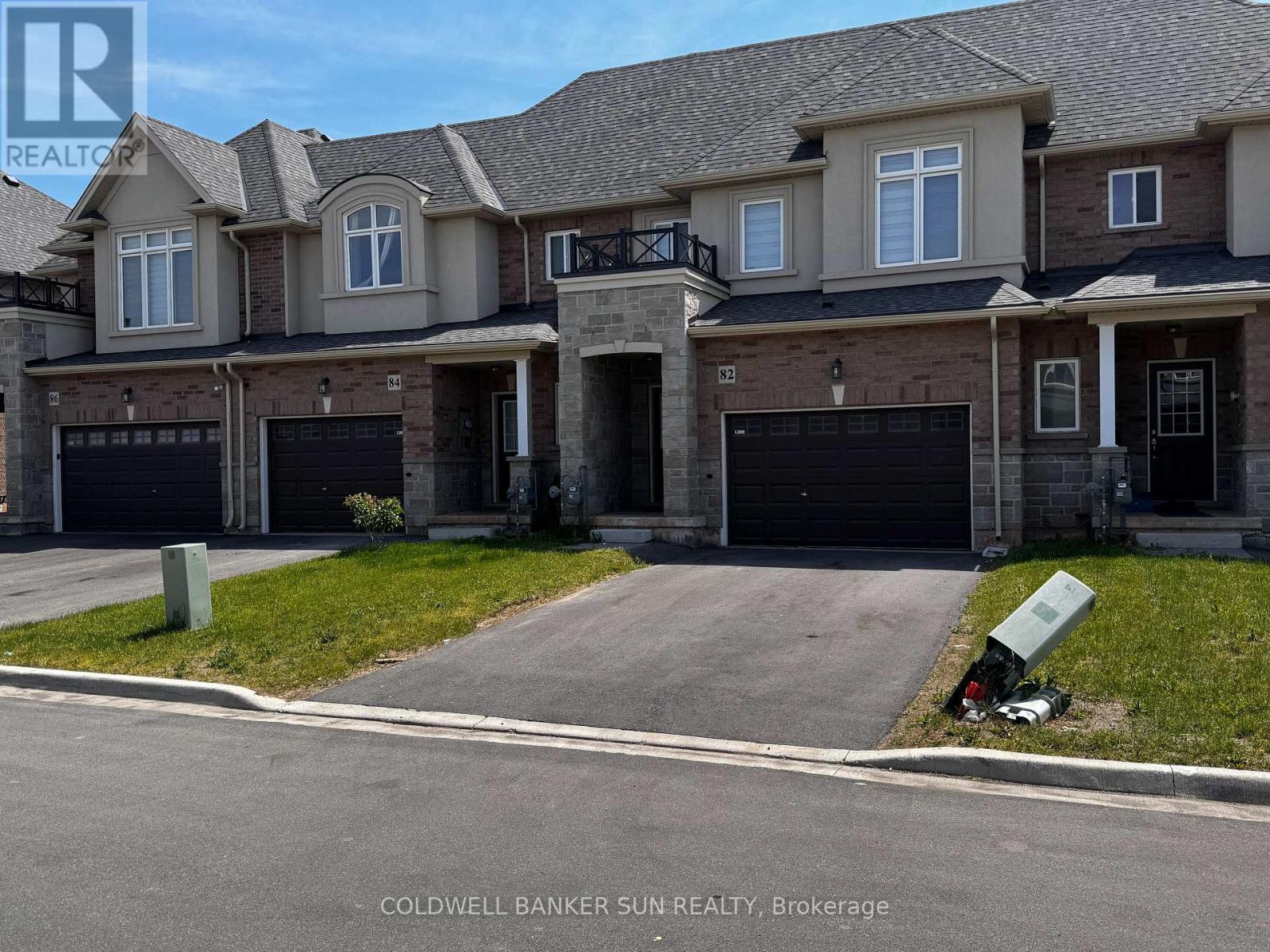 82 Pinot Crescent, Hamilton, Ontario  L8E 0J9 - Photo 2 - X13658444