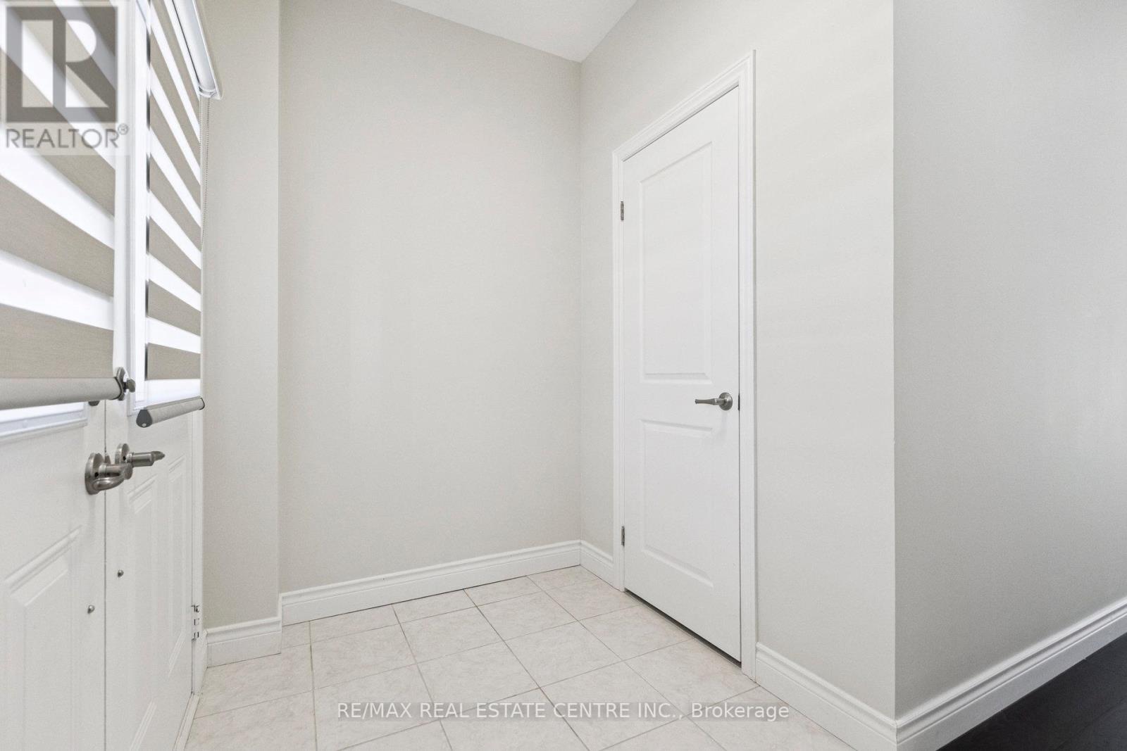 3 Ingalls Avenue, Brantford, Ontario  N3V 0B7 - Photo 3 - X13658634