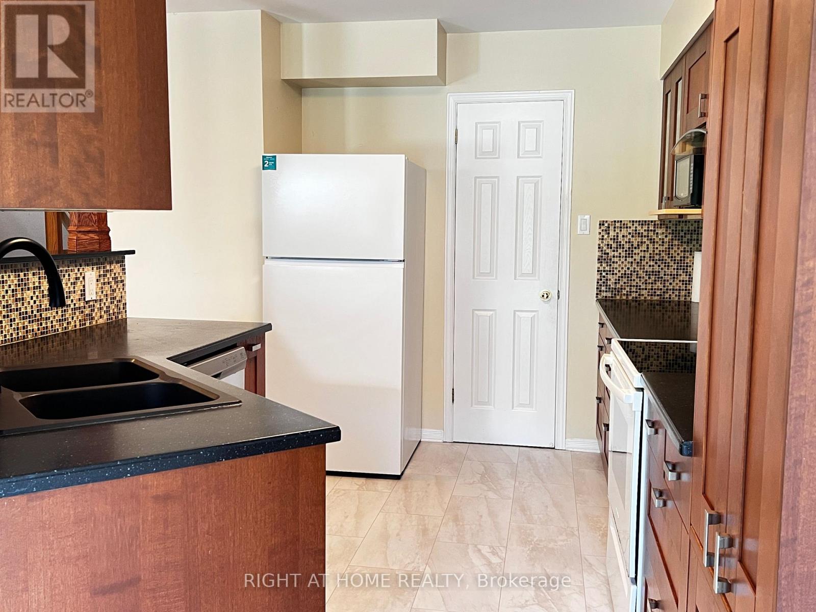 1741 Jobin Crescent, Ottawa, Ontario  K1J 1C4 - Photo 9 - X13625698
