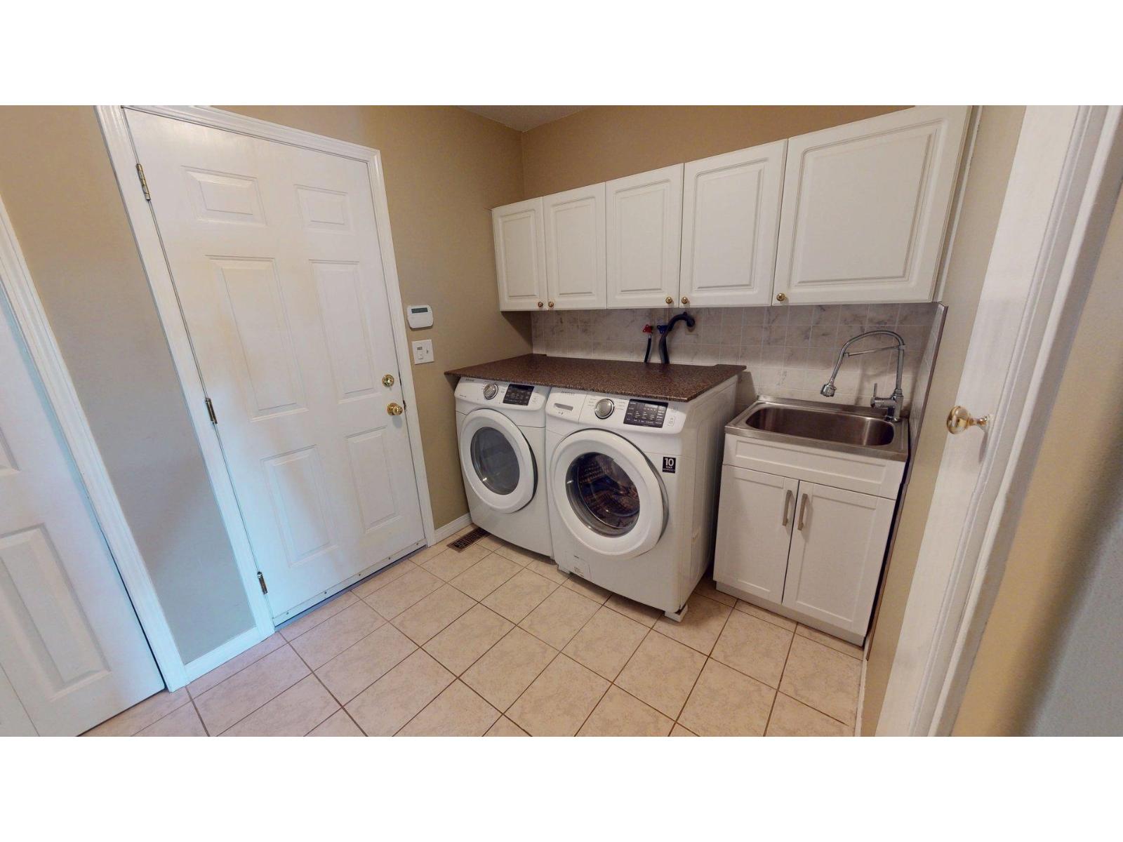 32767 Chilcotin Drive, Abbotsford, British Columbia  V2T 5S5 - Photo 20 - R3154174