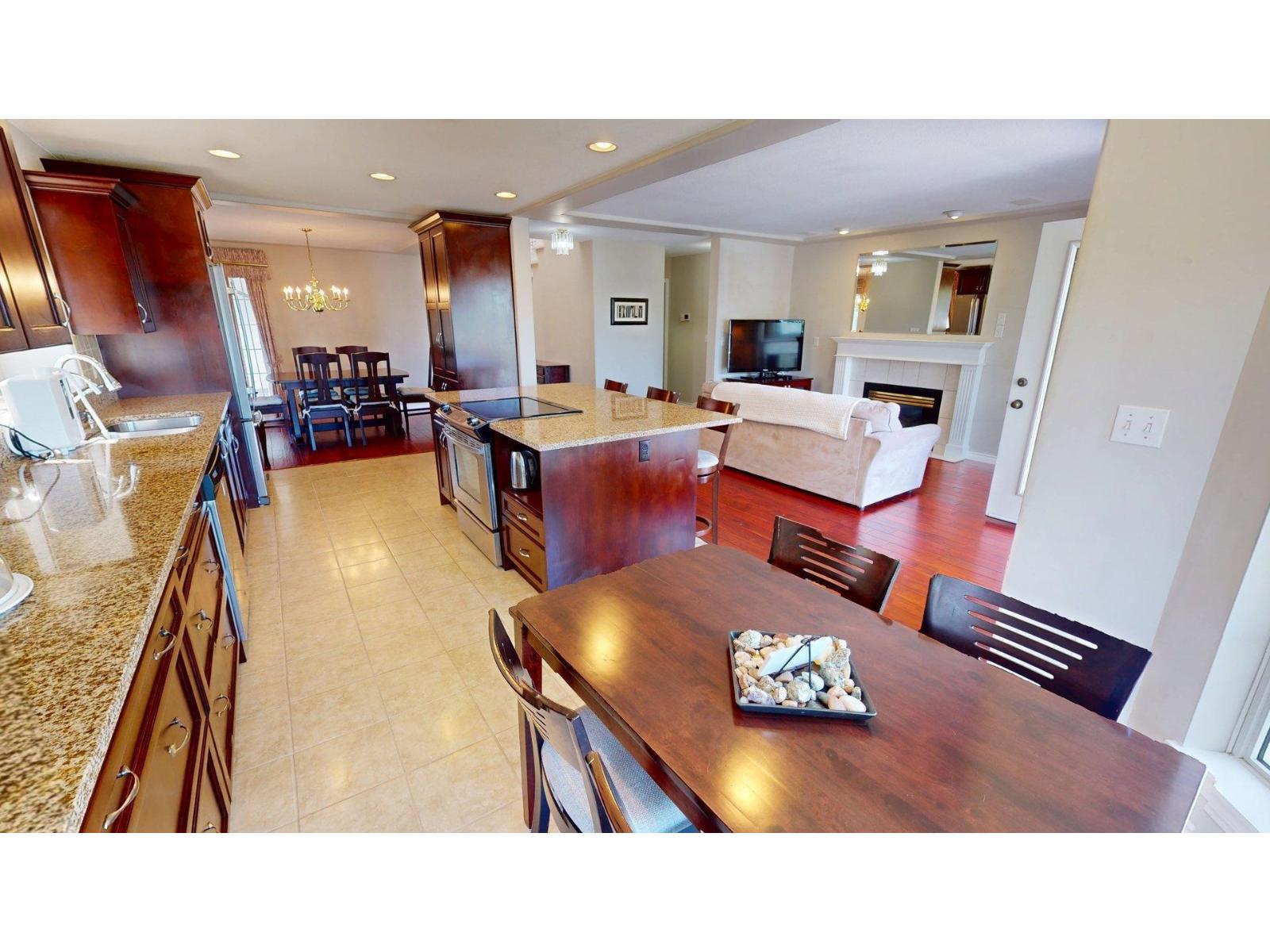 32767 Chilcotin Drive, Abbotsford, British Columbia  V2T 5S5 - Photo 5 - R3154174