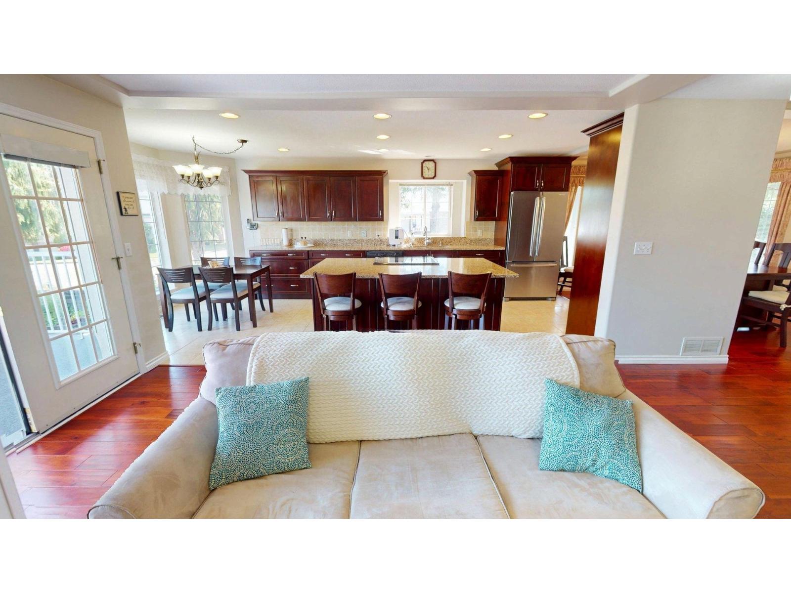 32767 Chilcotin Drive, Abbotsford, British Columbia  V2T 5S5 - Photo 6 - R3154174
