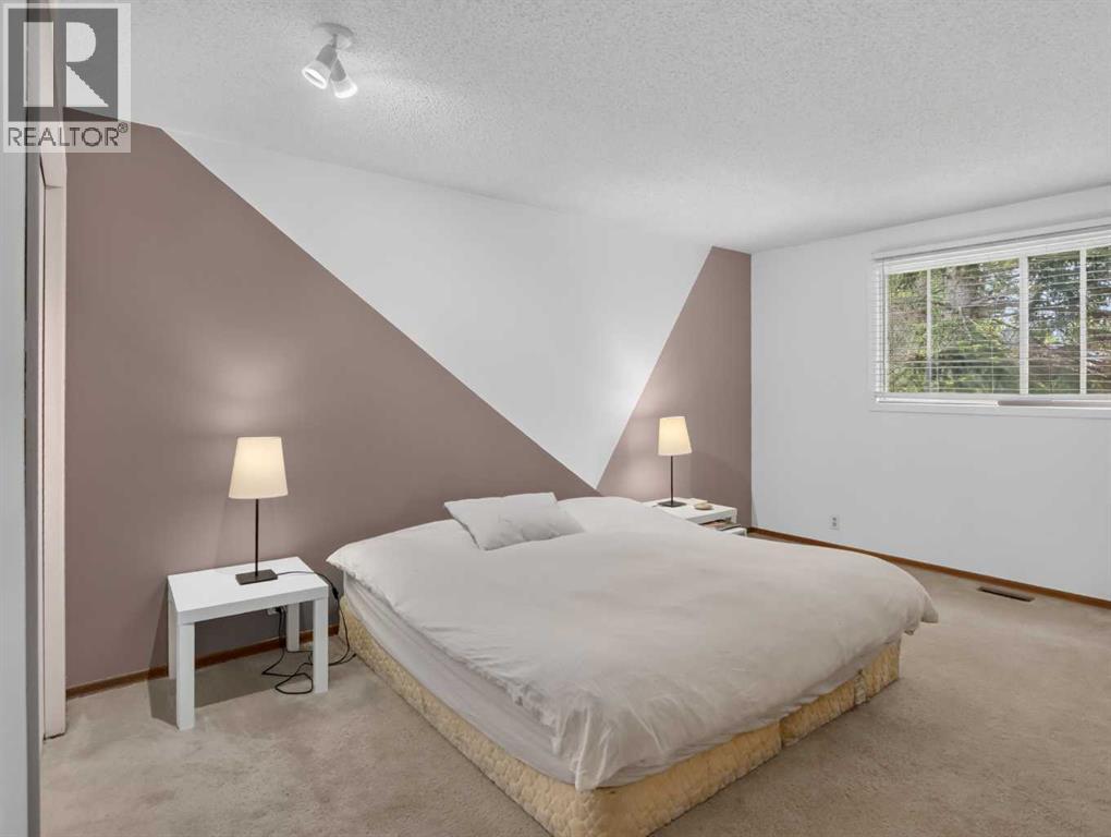 22 Pinewood Crescent, Canmore, Alberta  T1W 1P8 - Photo 12 - A2335810