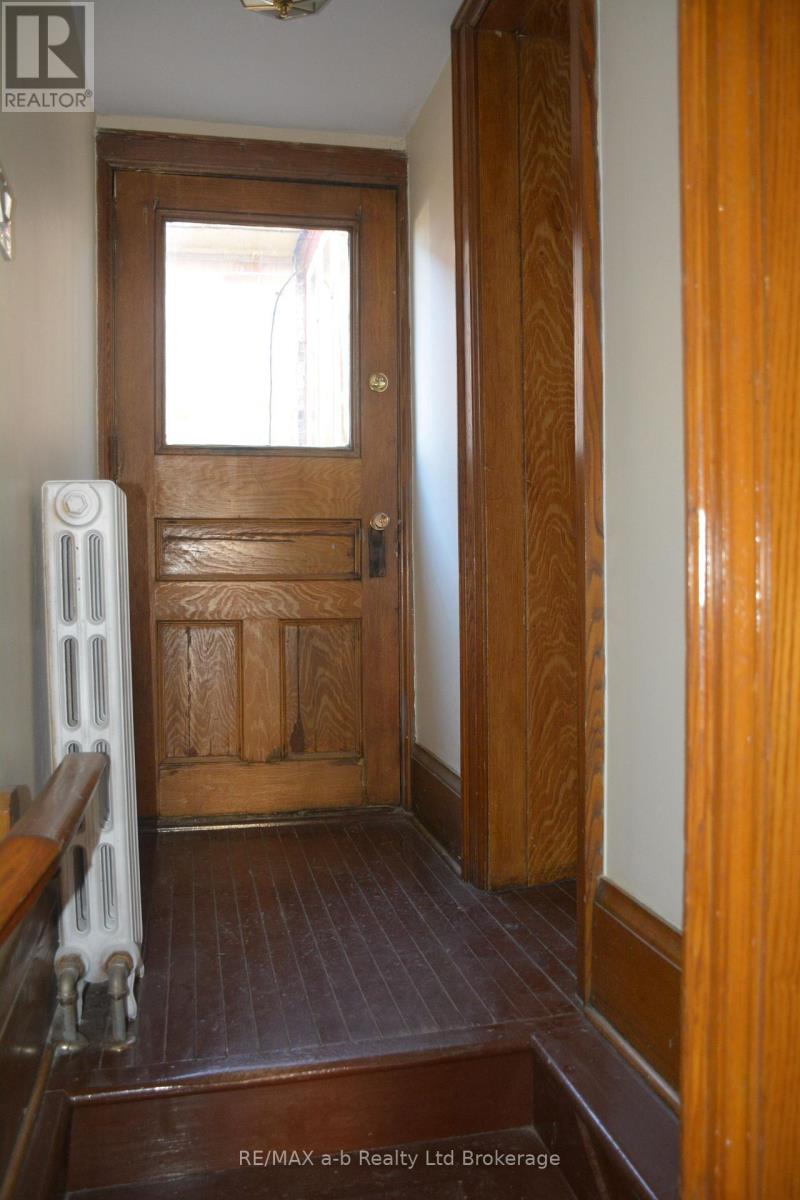 55 King Street W, Ingersoll, Ontario  N5C 2J7 - Photo 22 - X12935266
