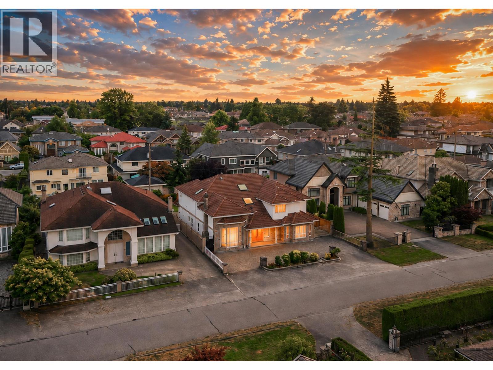 7640 Broadmoor Boulevard, Richmond, British Columbia V7A 1A7 - Photo 2 - R3154046