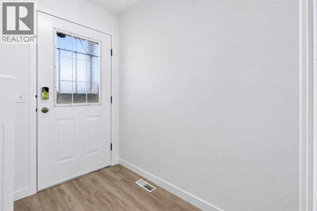 133 Martinvalley Crescent NE, Calgary, Alberta  T3J 4L7 - Photo 2 - A2330683