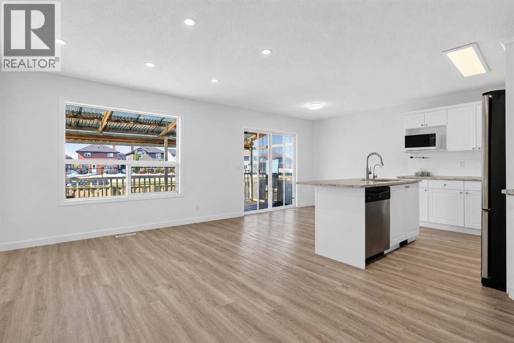 133 Martinvalley Crescent NE, Calgary, Alberta  T3J 4L7 - Photo 4 - A2330683