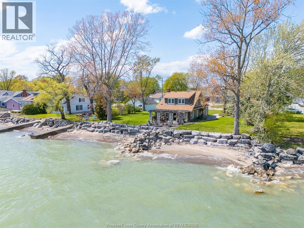 1465 HERITAGE ROAD, Kingsville, Ontario