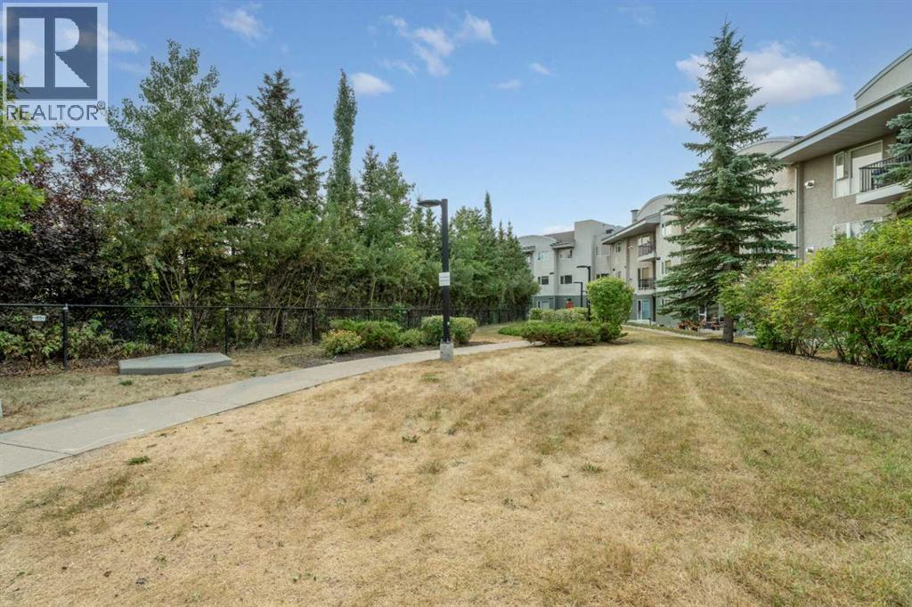 123, 69 Springborough Court SW, Calgary, Alberta  T3H 5M8 - Photo 4 - A2336012