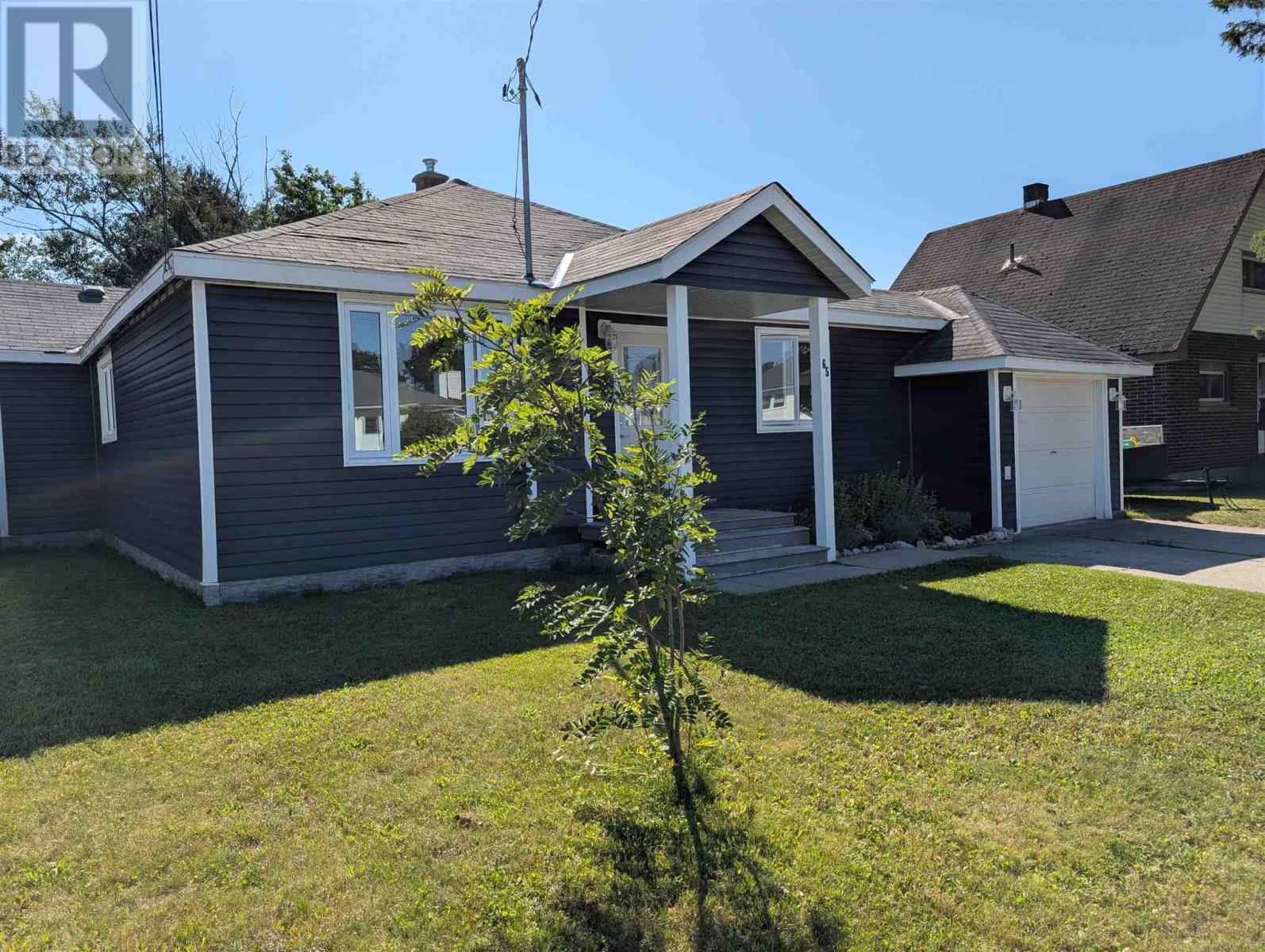 65 Second Ave, Wawa, Ontario  P0S 1K0 - Photo 1 - SM262105
