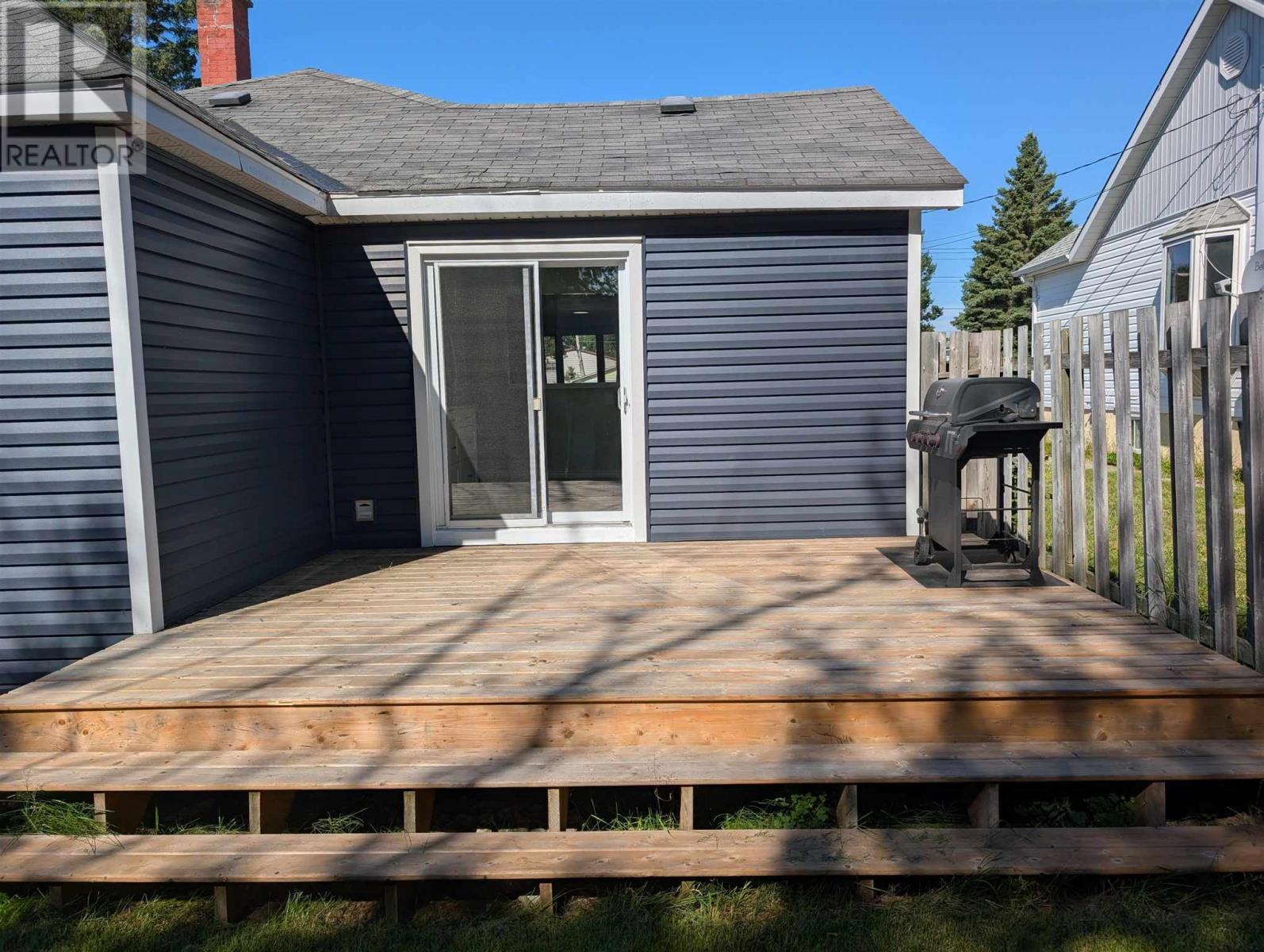 65 Second Ave, Wawa, Ontario  P0S 1K0 - Photo 6 - SM262105