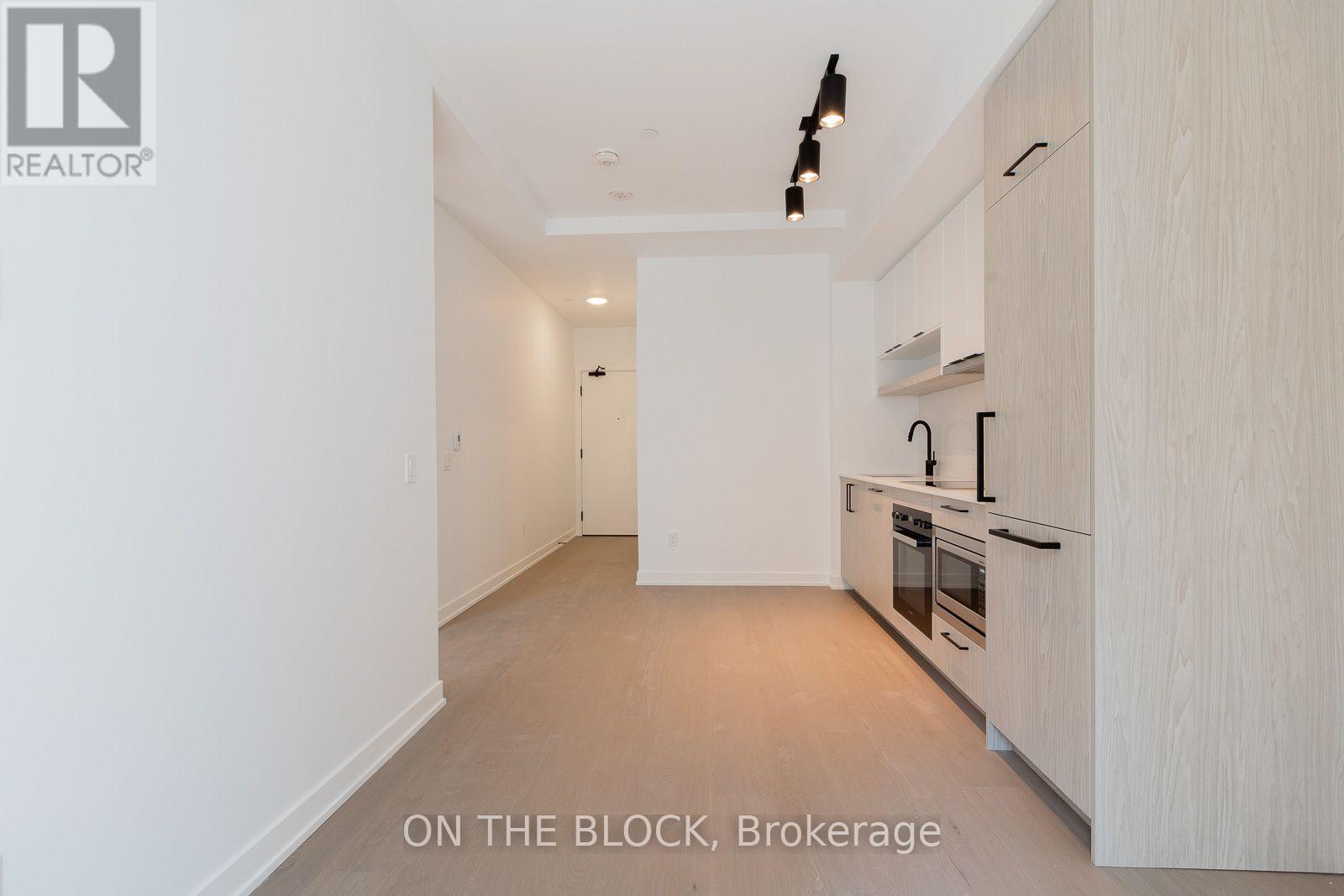 830 - 91 Montclair Avenue, Toronto, Ontario  M5P 0B1 - Photo 13 - C13647864