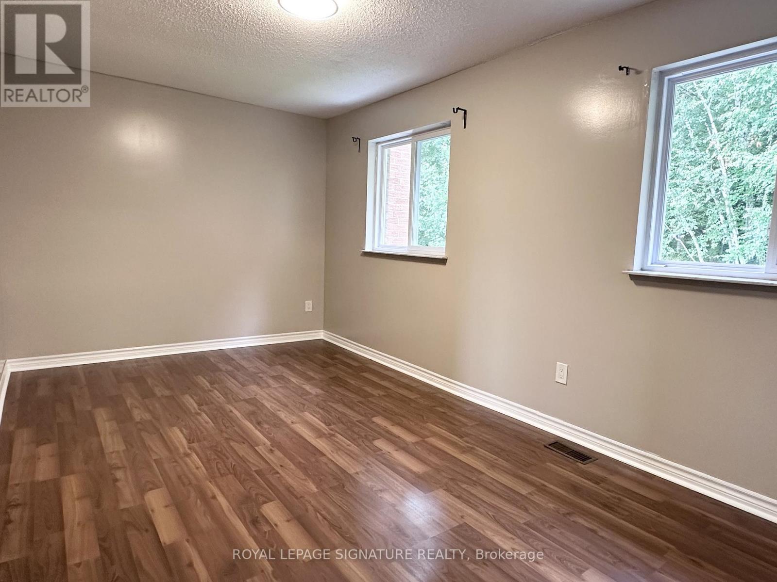 602 Gibney Crescent, Newmarket, Ontario  L3X 1Y3 - Photo 6 - N13658180