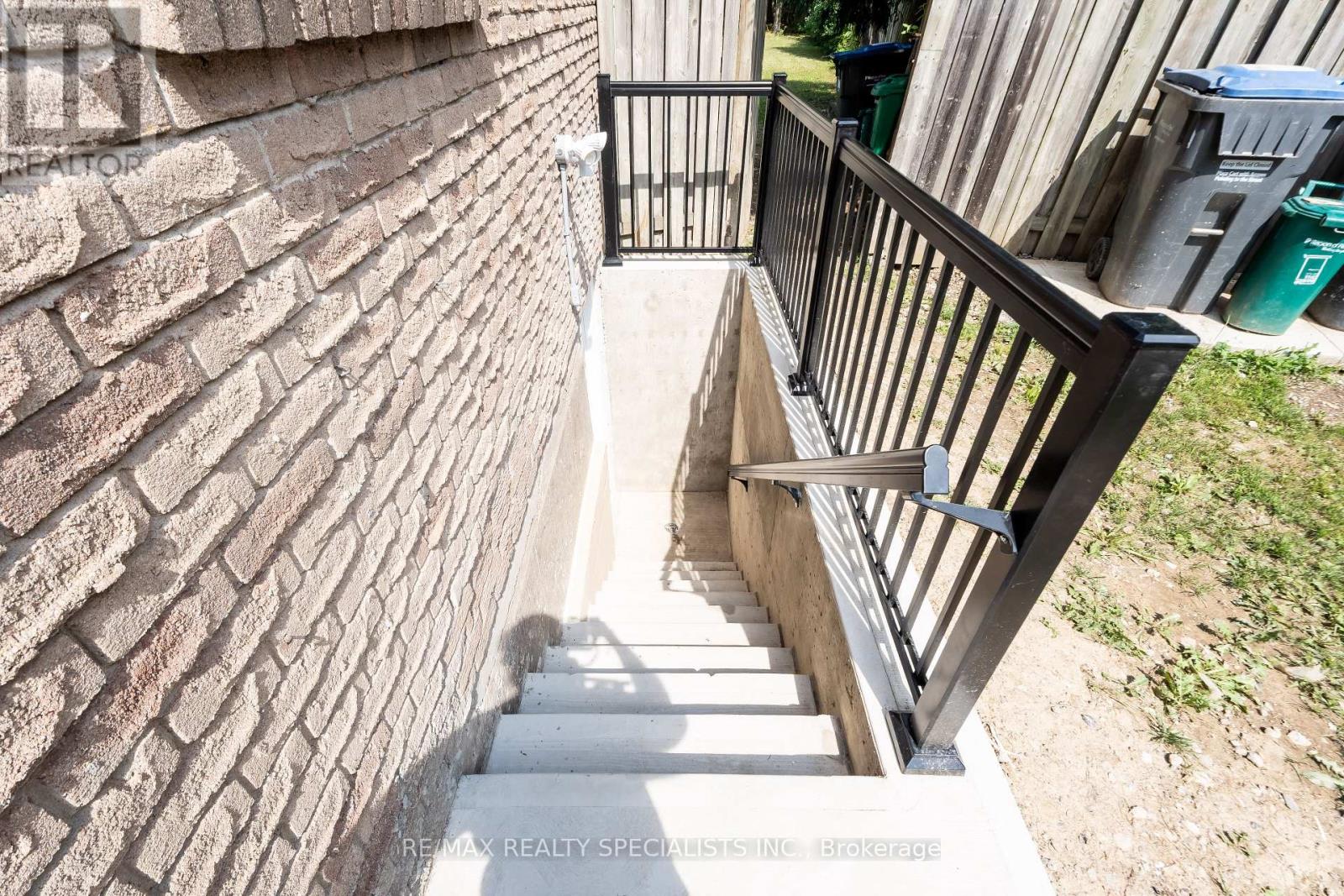 66 Banting Crescent, Brampton, Ontario  L6Y 2K9 - Photo 41 - W13657422