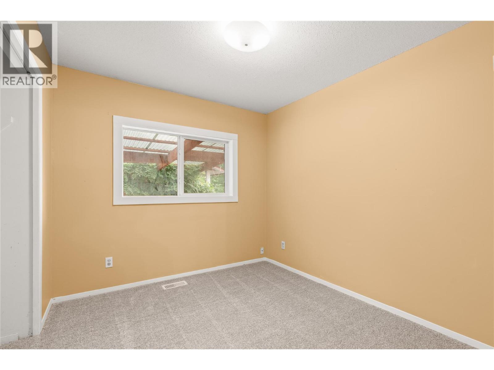 1908 Grandview Avenue, Lumby, British Columbia  V0E 2G0 - Photo 27 - 10397340