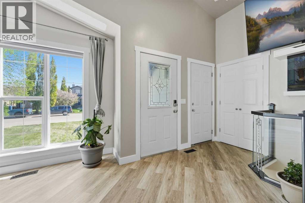206 Highwood Village Place NW, High River, Alberta  T1V 1V9 - Photo 2 - A2315926