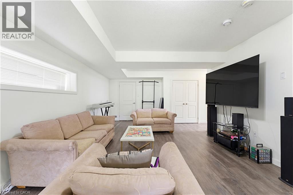 399 Greenfield Avenue, Kitchener, Ontario  N2C 1E6 - Photo 23 - 40843166