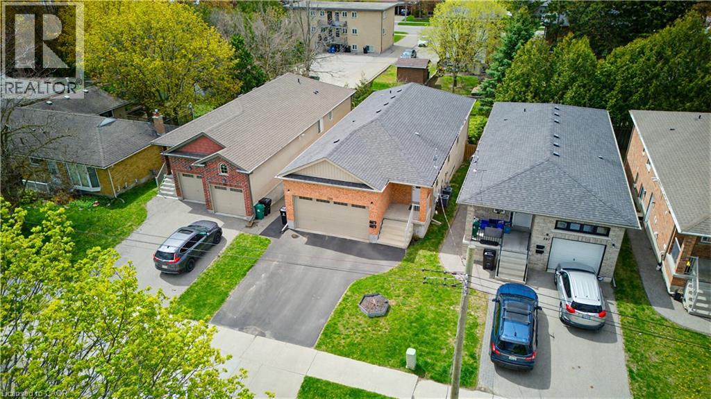 399 Greenfield Avenue, Kitchener, Ontario  N2C 1E6 - Photo 38 - 40843166