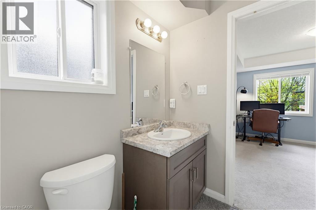 399 Greenfield Avenue, Kitchener, Ontario  N2C 1E6 - Photo 15 - 40843166