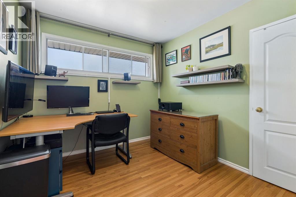91 Winslow Crescent SW, Calgary, Alberta  T3C 2R3 - Photo 17 - A2335887