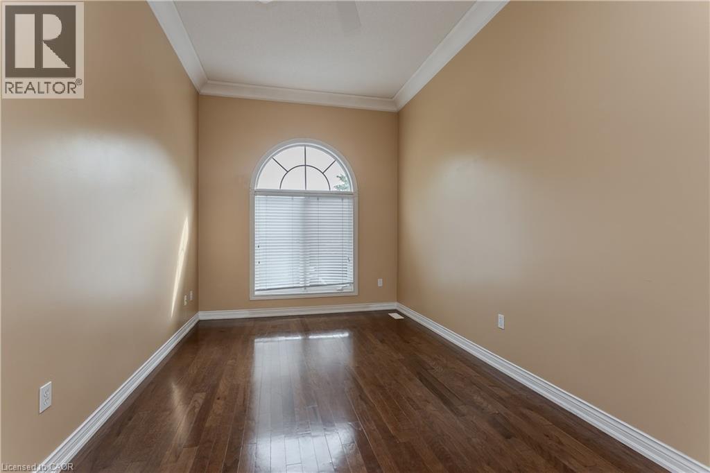 2010 Grovetree Lane, Burlington, Ontario  L7R 4V4 - Photo 9 - 40852152