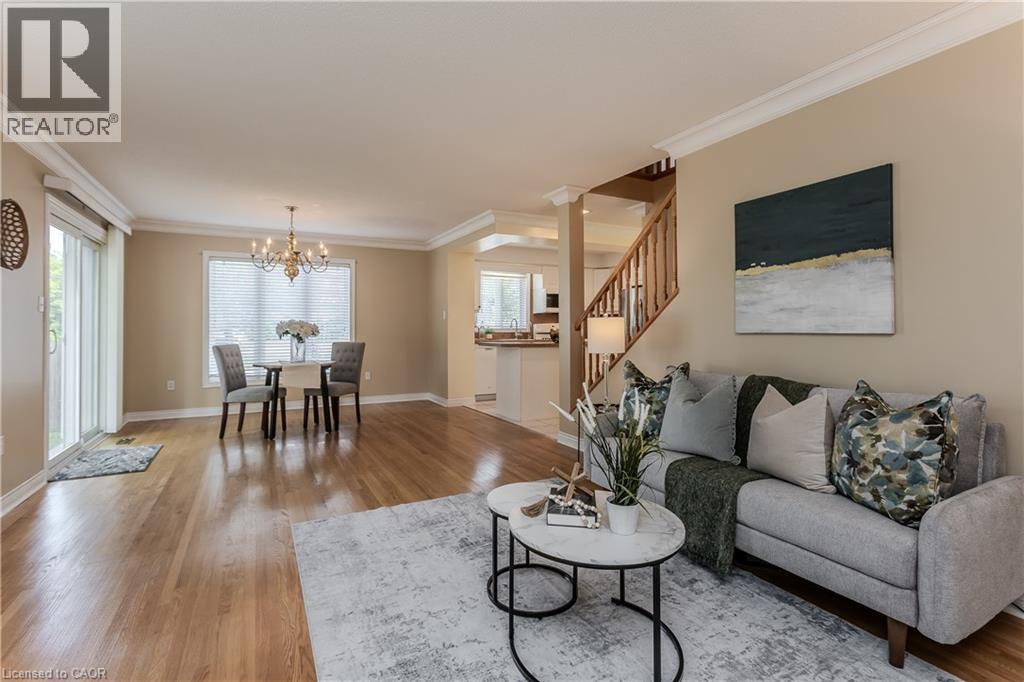 2010 Grovetree Lane, Burlington, Ontario  L7R 4V4 - Photo 6 - 40852152