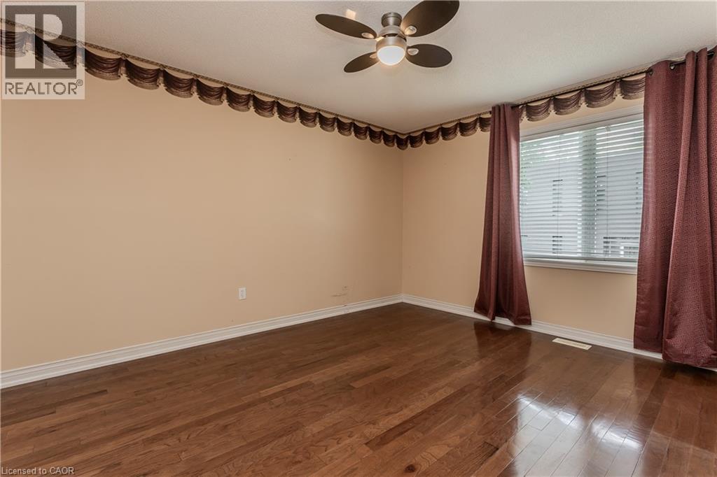 2010 Grovetree Lane, Burlington, Ontario  L7R 4V4 - Photo 19 - 40852152