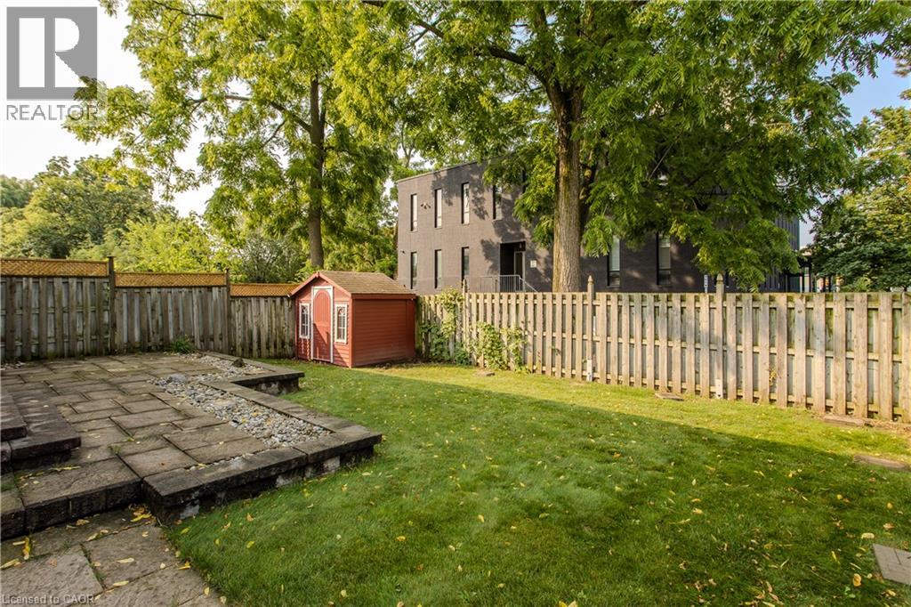 2010 Grovetree Lane, Burlington, Ontario  L7R 4V4 - Photo 4 - 40852152