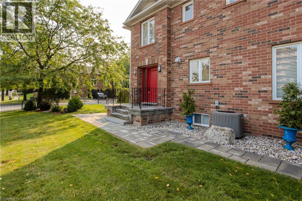 2010 Grovetree Lane, Burlington, Ontario  L7R 4V4 - Photo 26 - 40852152