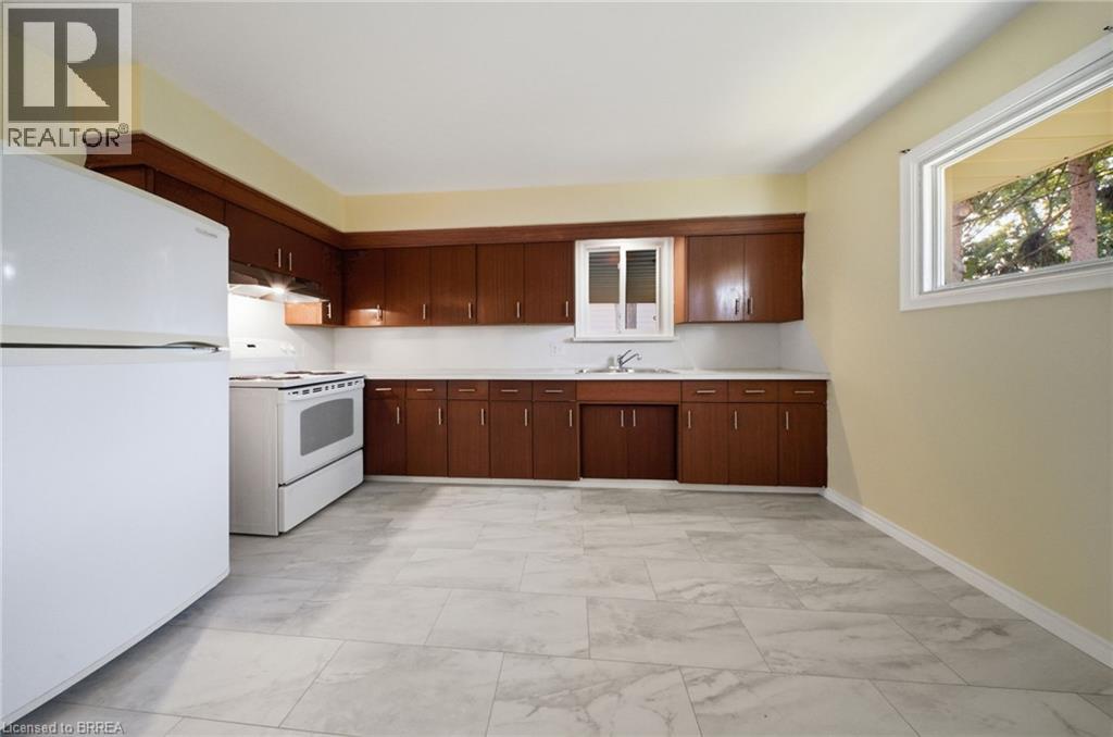 401 Nelson Street, Brantford, Ontario  N3S 4E9 - Photo 12 - 40854301