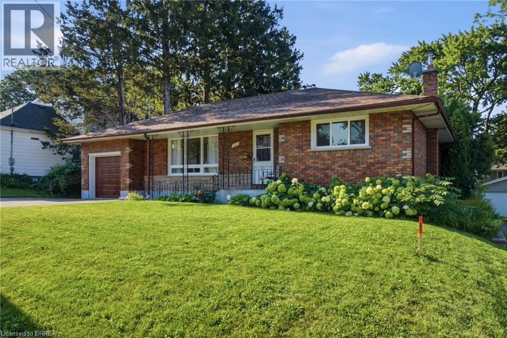 401 Nelson Street, Brantford, Ontario  N3S 4E9 - Photo 2 - 40854301