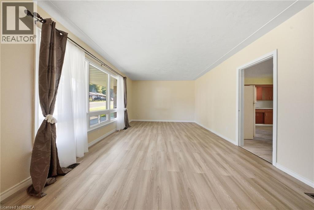 401 Nelson Street, Brantford, Ontario  N3S 4E9 - Photo 8 - 40854301