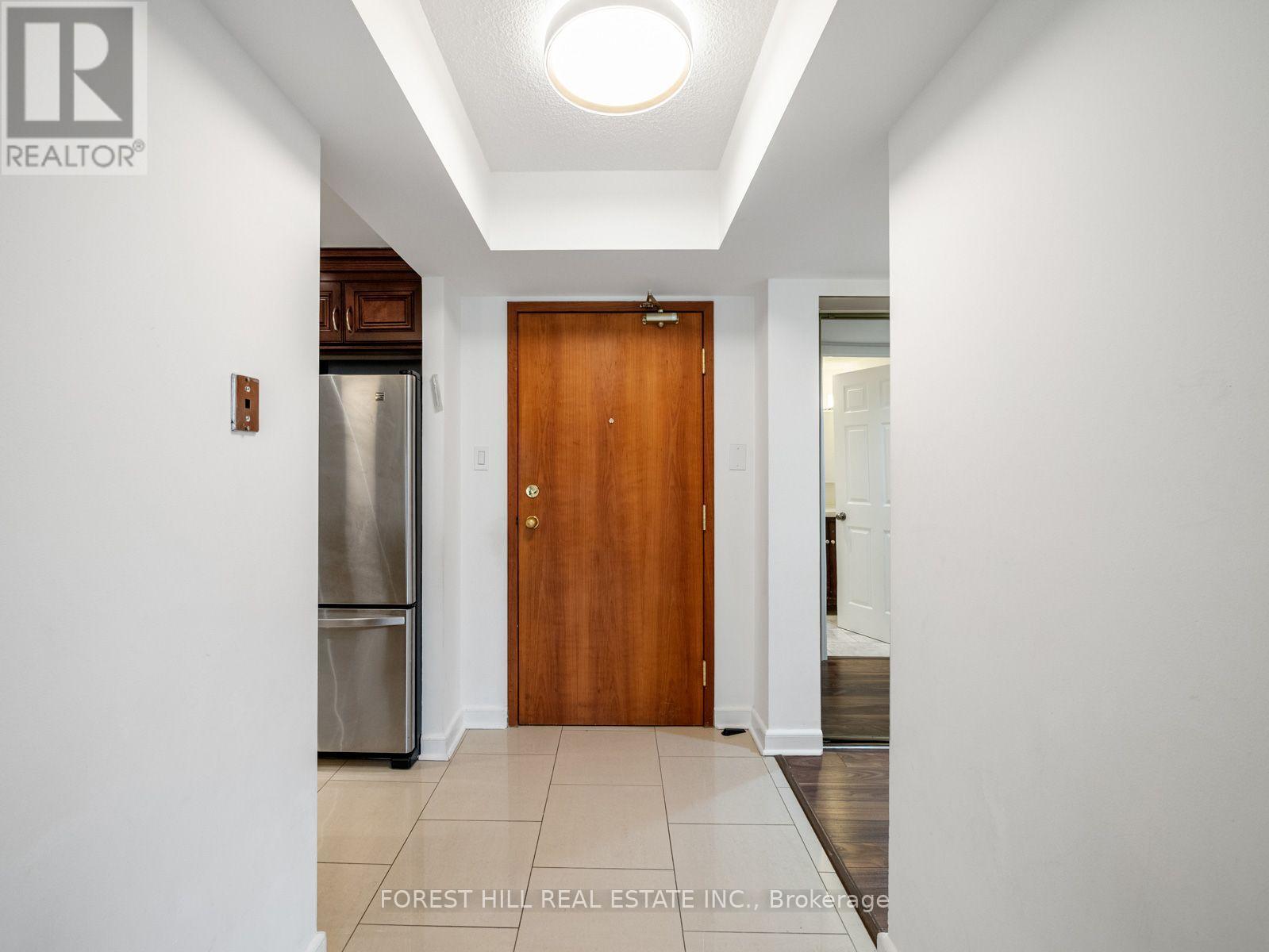 303 - 500 GLENCAIRN AVENUE Toronto (Englemount-Lawrence), ON M6B 1Z1