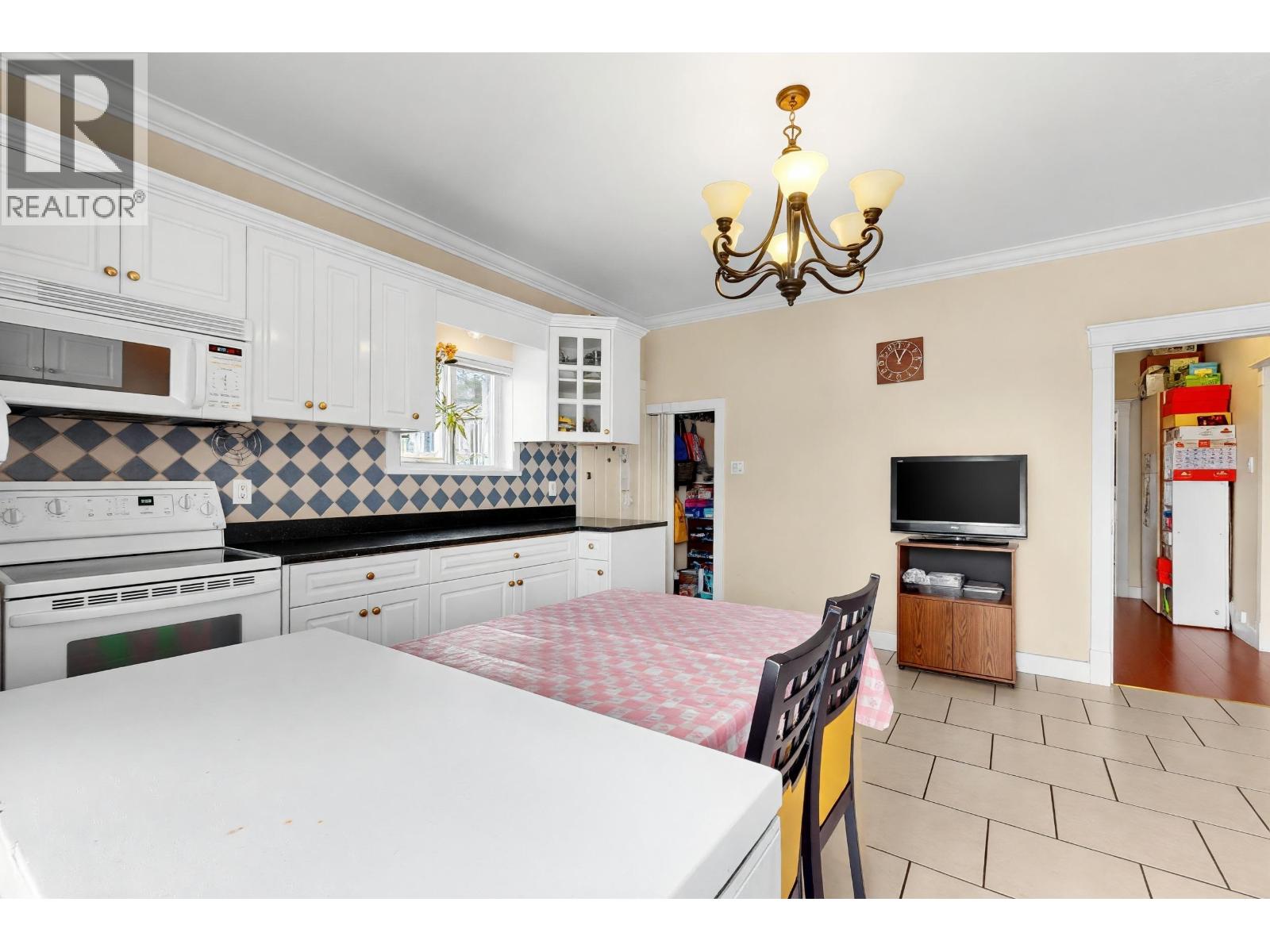 7320 Imperial Street, Burnaby, British Columbia  V5E 1N7 - Photo 11 - R3154163