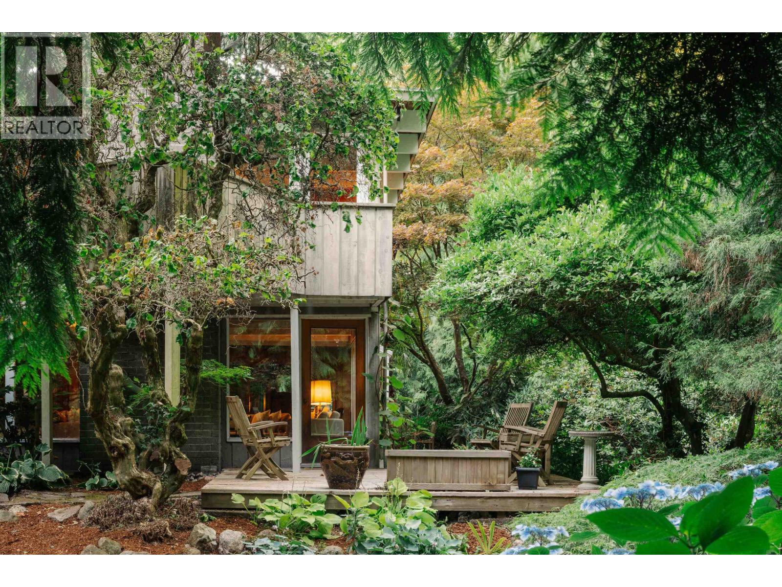 6222 ST. GEORGES AVENUE, West Vancouver, British Columbia