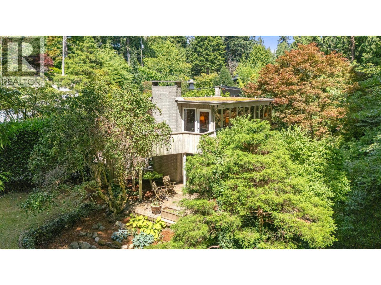6222 St. Georges Avenue, West Vancouver, British Columbia  V7W 1Z7 - Photo 9 - R3154173
