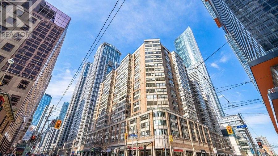 1403 - 717 BAY STREET, Toronto, Ontario