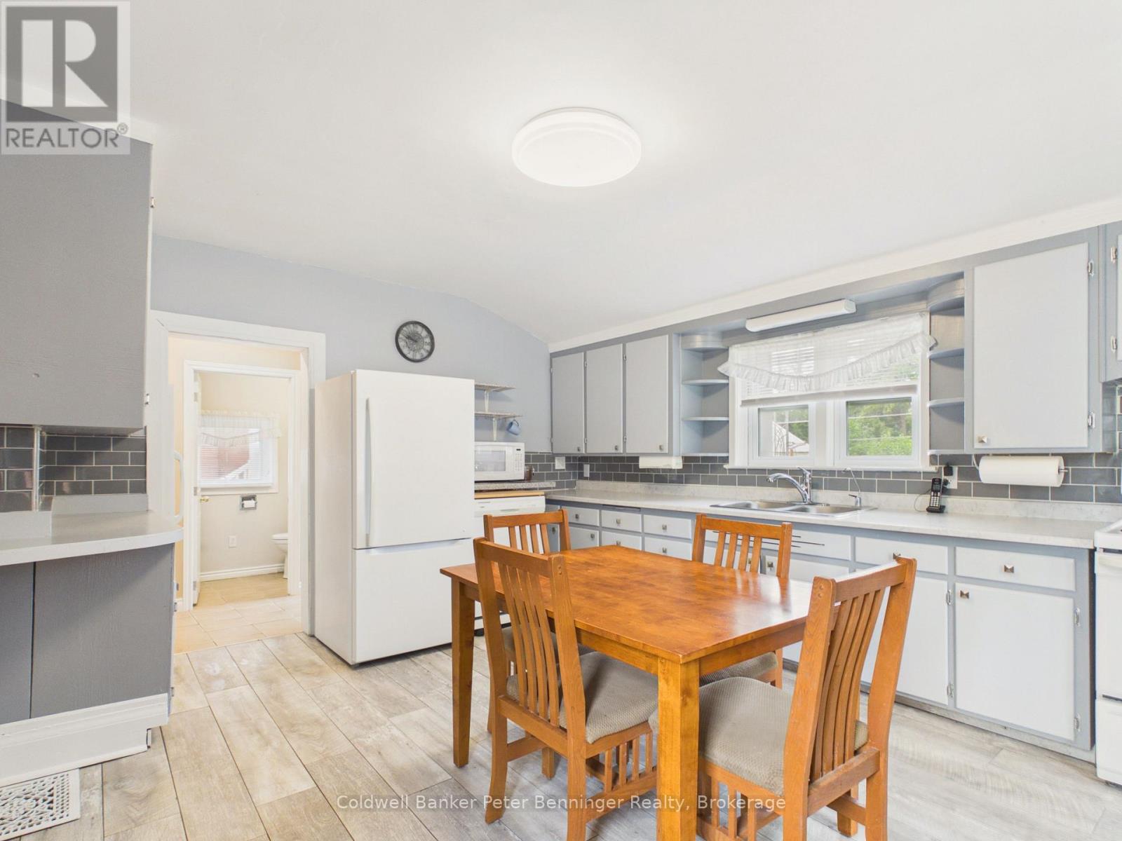 7 Yonge Street S, Brockton, Ontario  N0G 2V0 - Photo 6 - X13658706