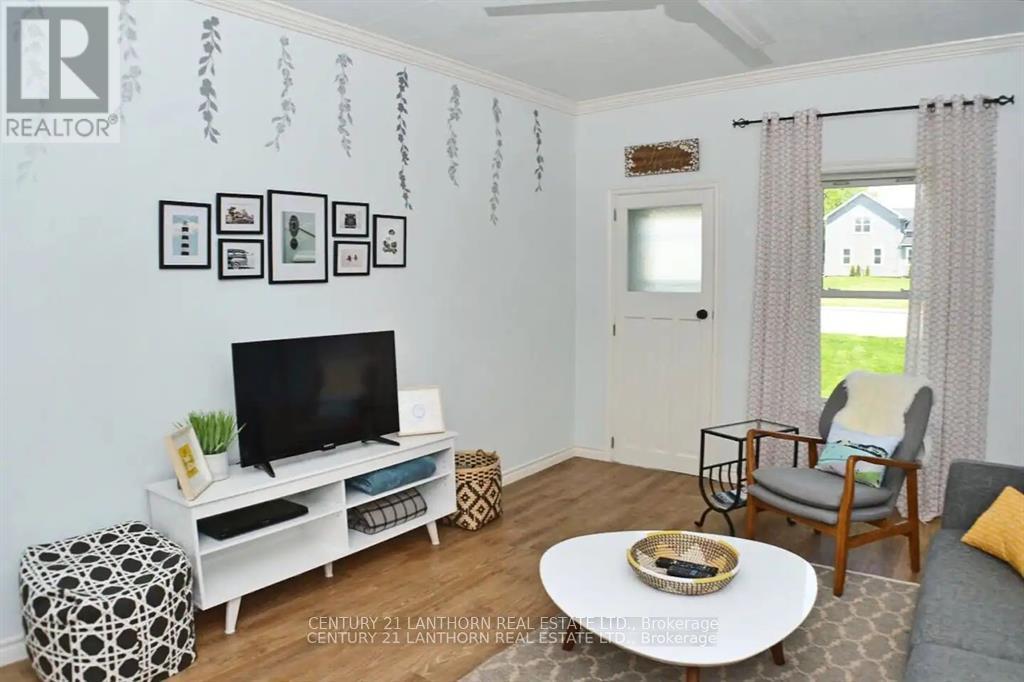 30 Stanley Street, Prince Edward County, Ontario  K0K 1G0 - Photo 4 - X13658780