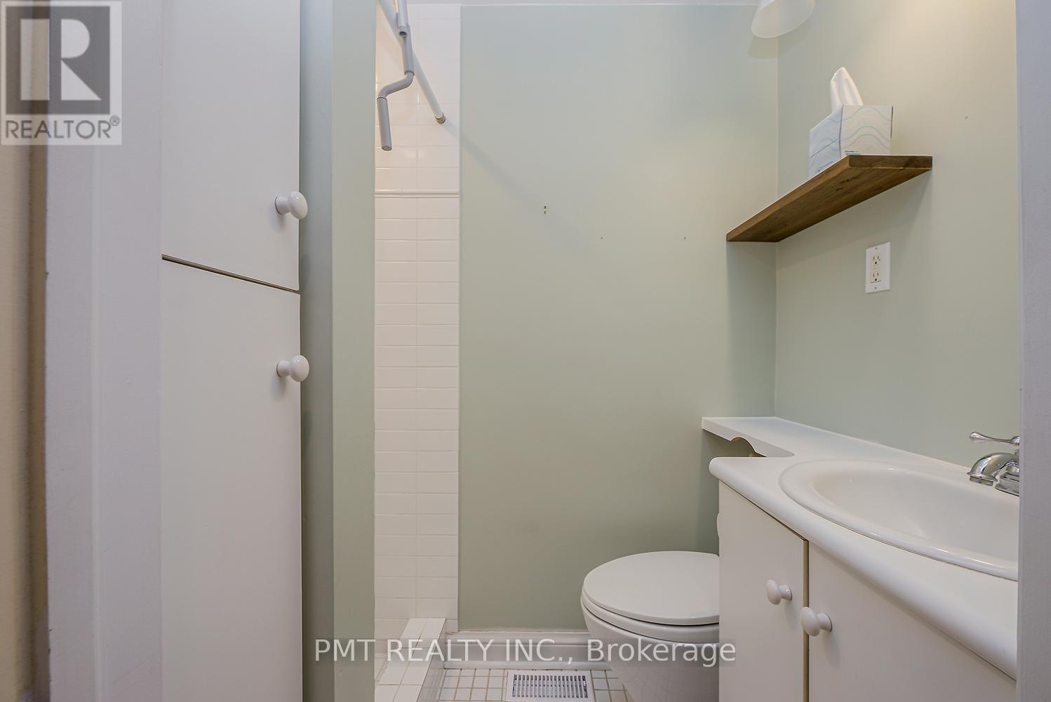 47 Herbert Avenue, Toronto, Ontario  M4L 3P8 - Photo 23 - E13658670