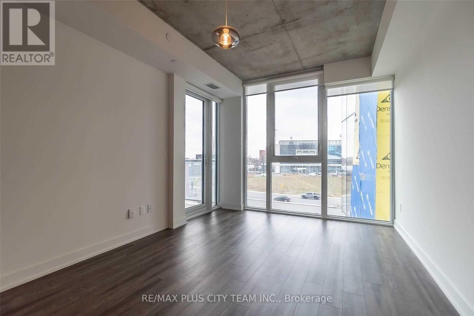 305 - 15 Baseball Place, Toronto, Ontario  M4M 0E7 - Photo 4 - E13658760